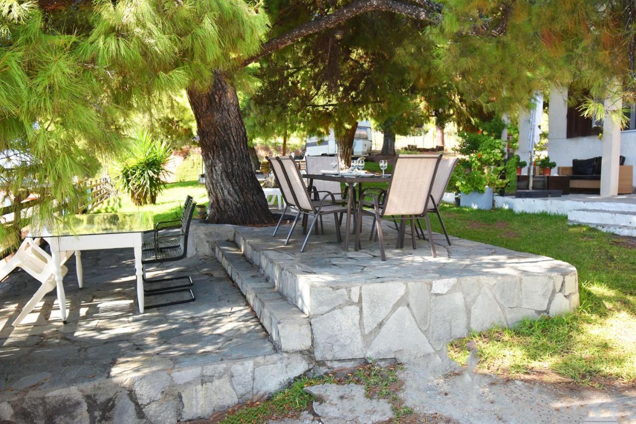 Barlee Beach Front House, Metamorfosi Exterior photo